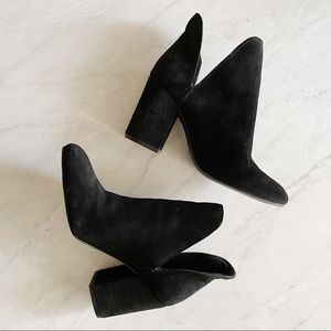 Just lowered price!! Steve Madden rookie bootie